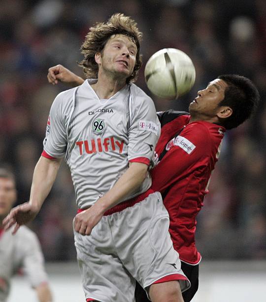 远射破门 远射破门