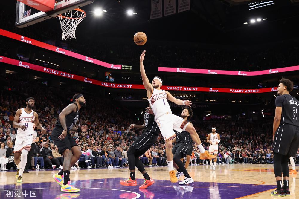 她用实际行 她用实际行